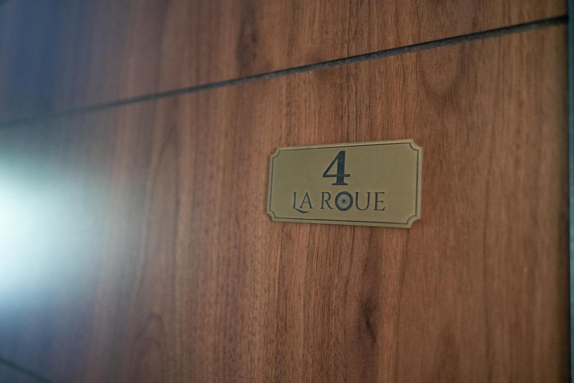 La Roue Hotel Vrsac Luaran gambar
