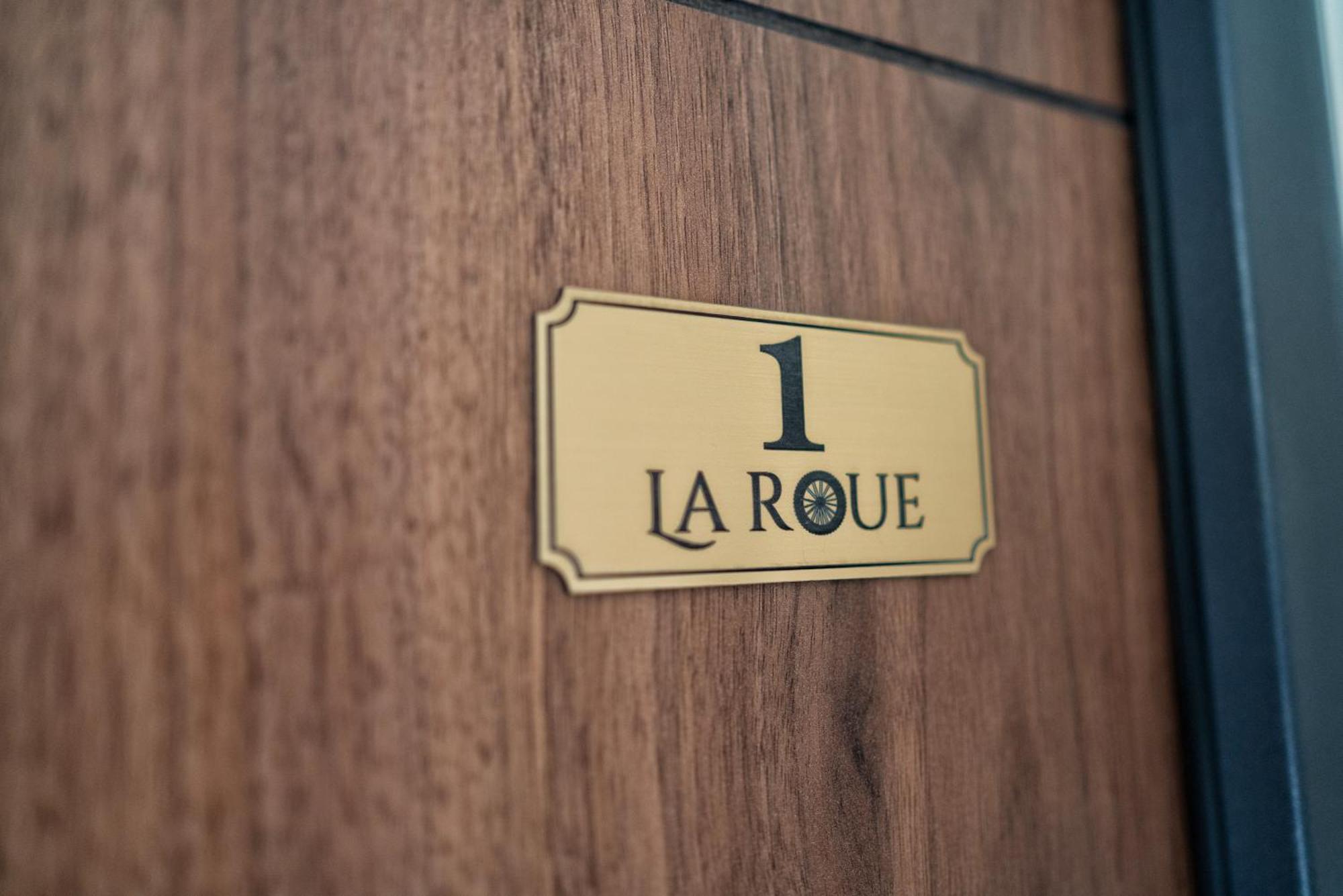La Roue Hotel Vrsac Luaran gambar