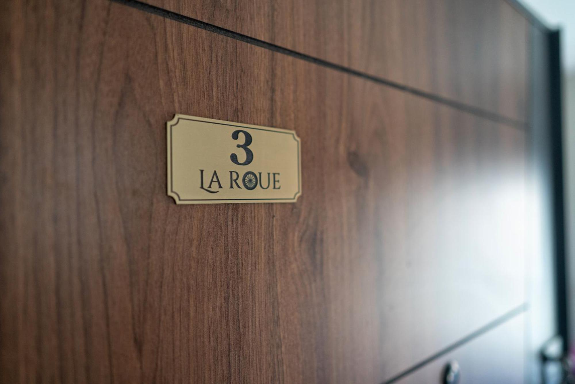 La Roue Hotel Vrsac Luaran gambar