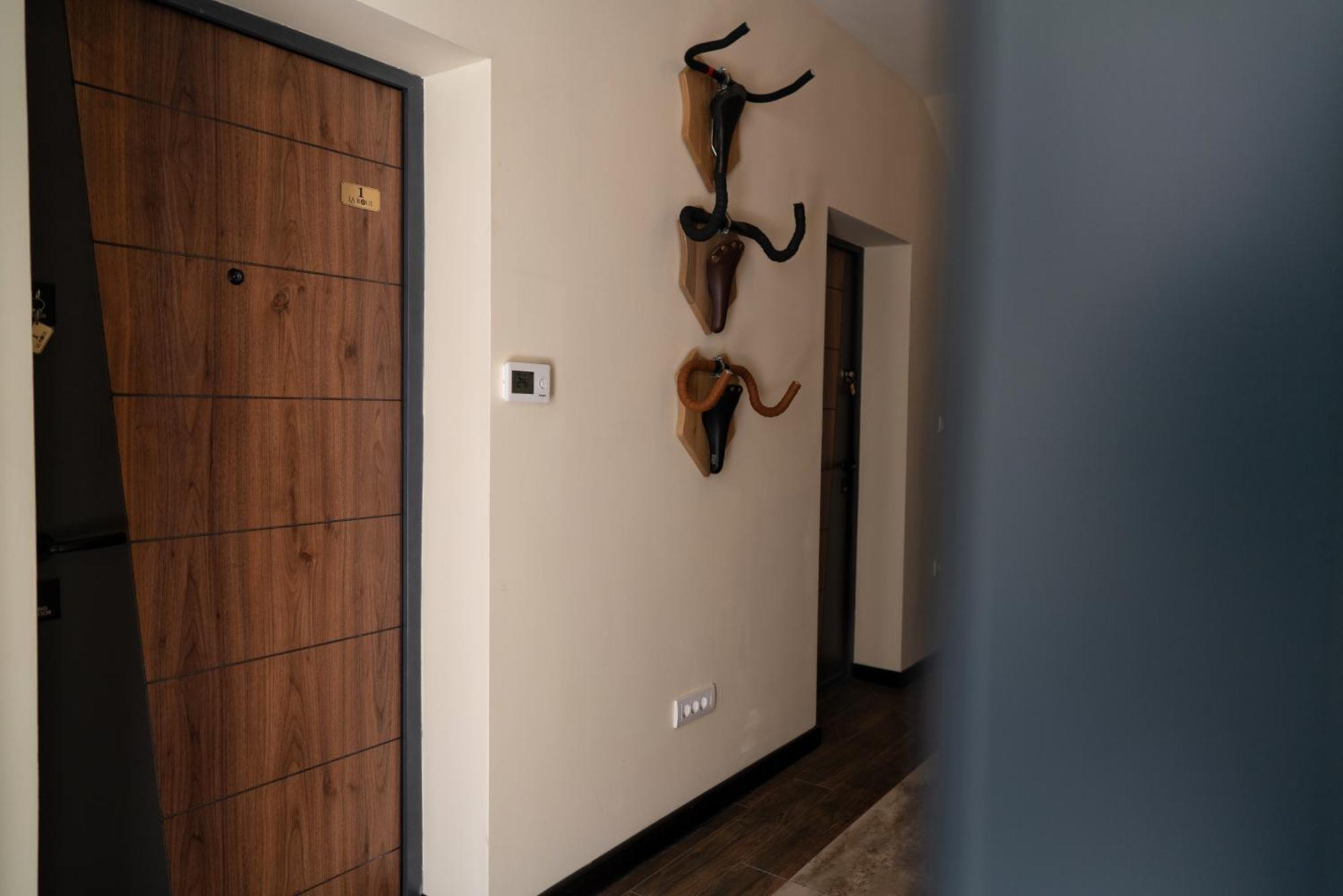 La Roue Hotel Vrsac Luaran gambar