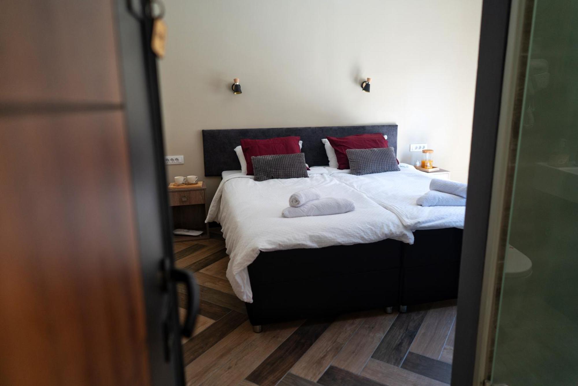 La Roue Hotel Vrsac Bilik gambar