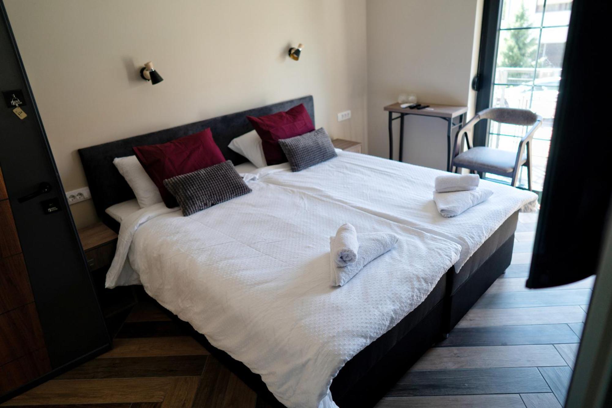La Roue Hotel Vrsac Luaran gambar